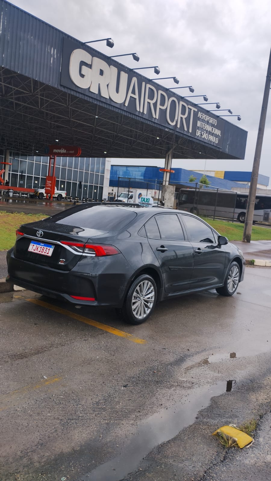 Carro executivo no Aeroporto de Guarulhos